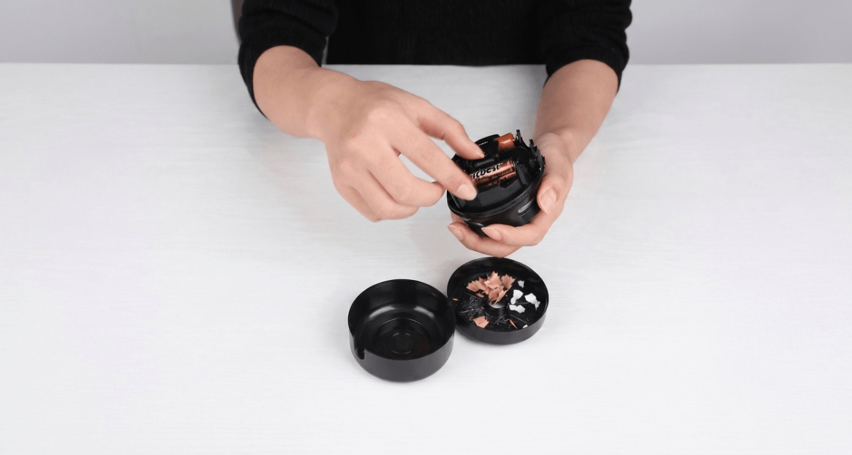 Desktop Cleaner Mini Paper Scrap Vacuum